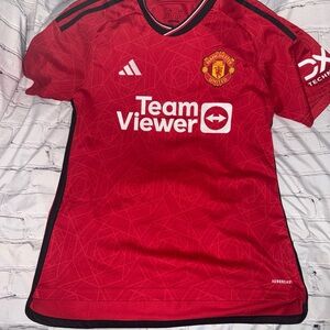 Manchester united jersey authentic Worn Once Printed Rasmus Hojlund Medium